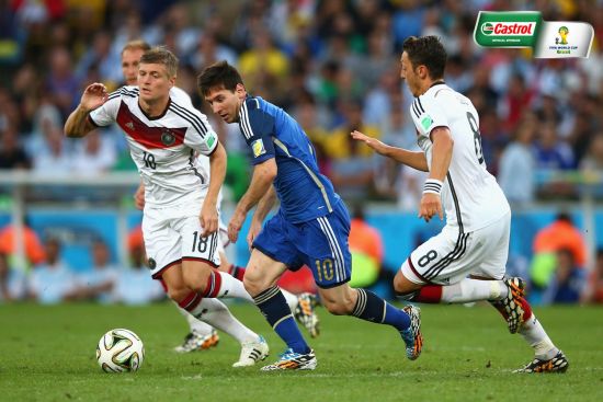 在这场激烈 在这场激烈